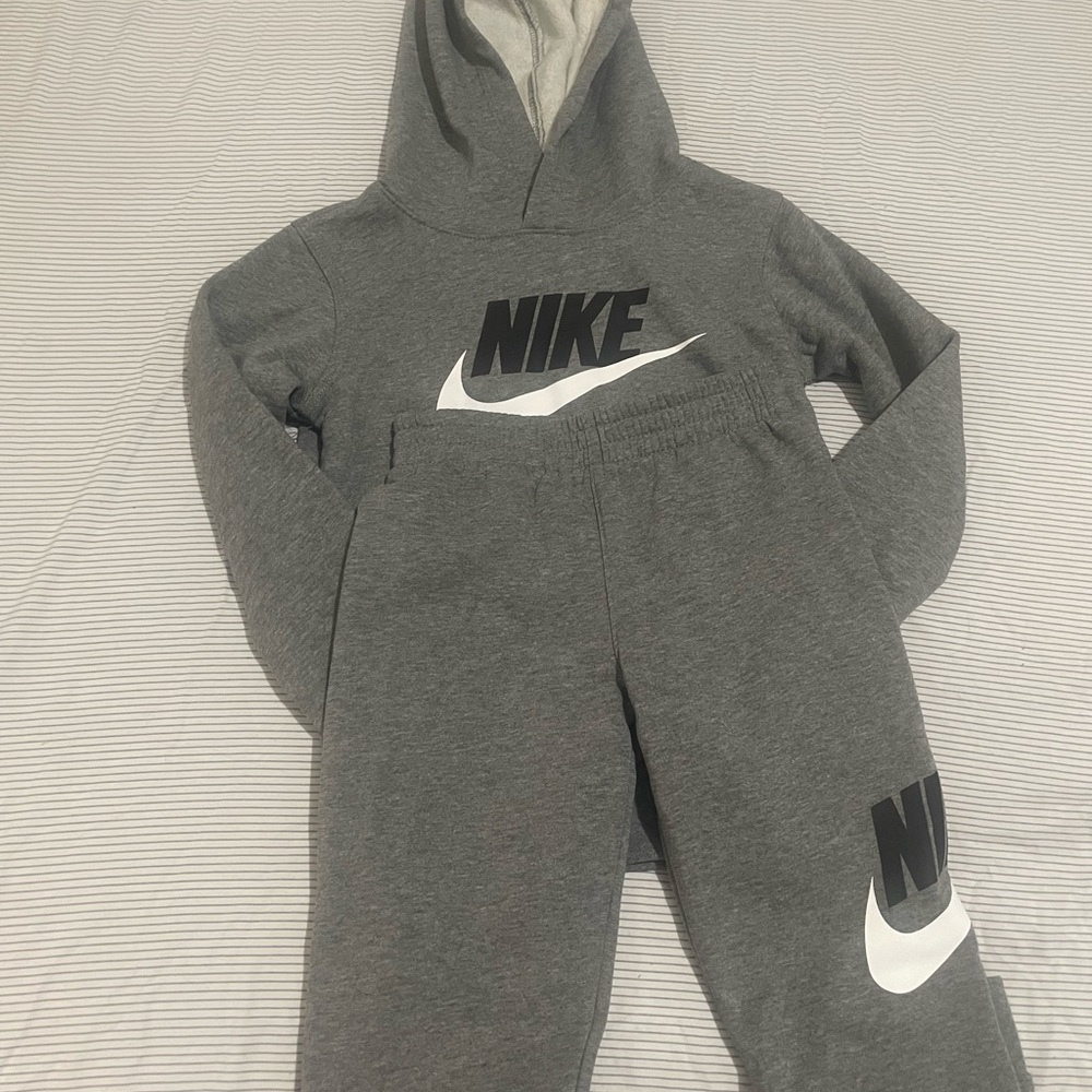 Nike Kids Unisex  Sweatsuit